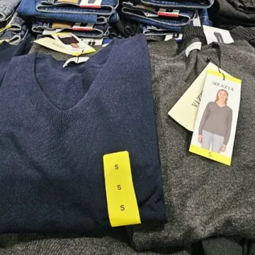 SOLEZIA 여성 브이넥 니트 S.ML ASIAN SIZE