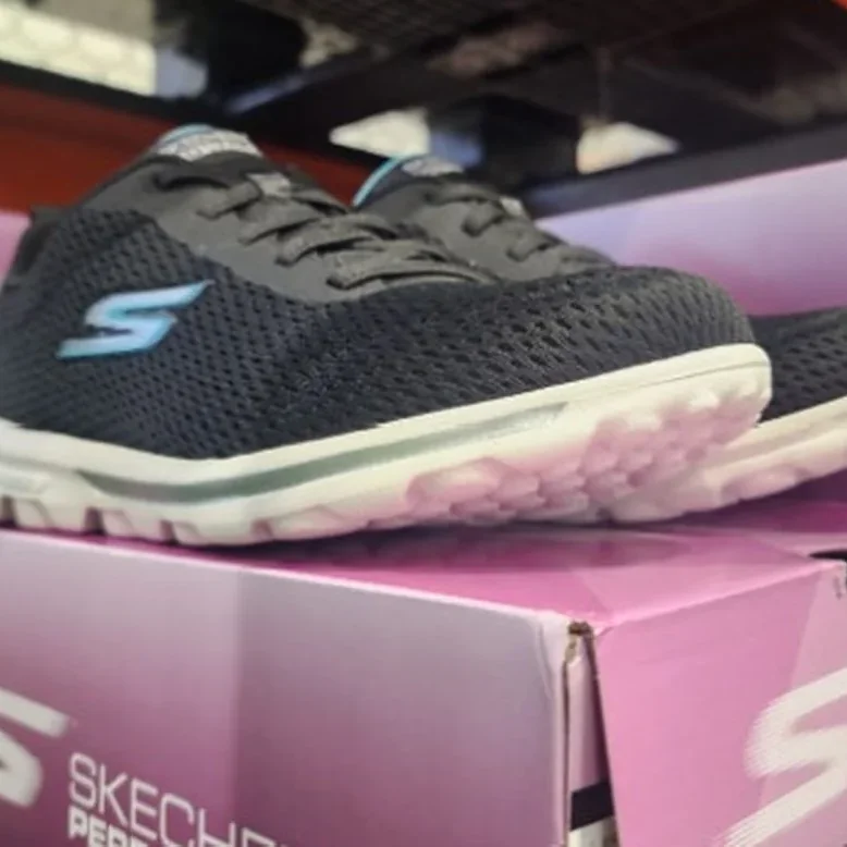 SKECHERS 여성 슬립온 230 - 250MM SIZE